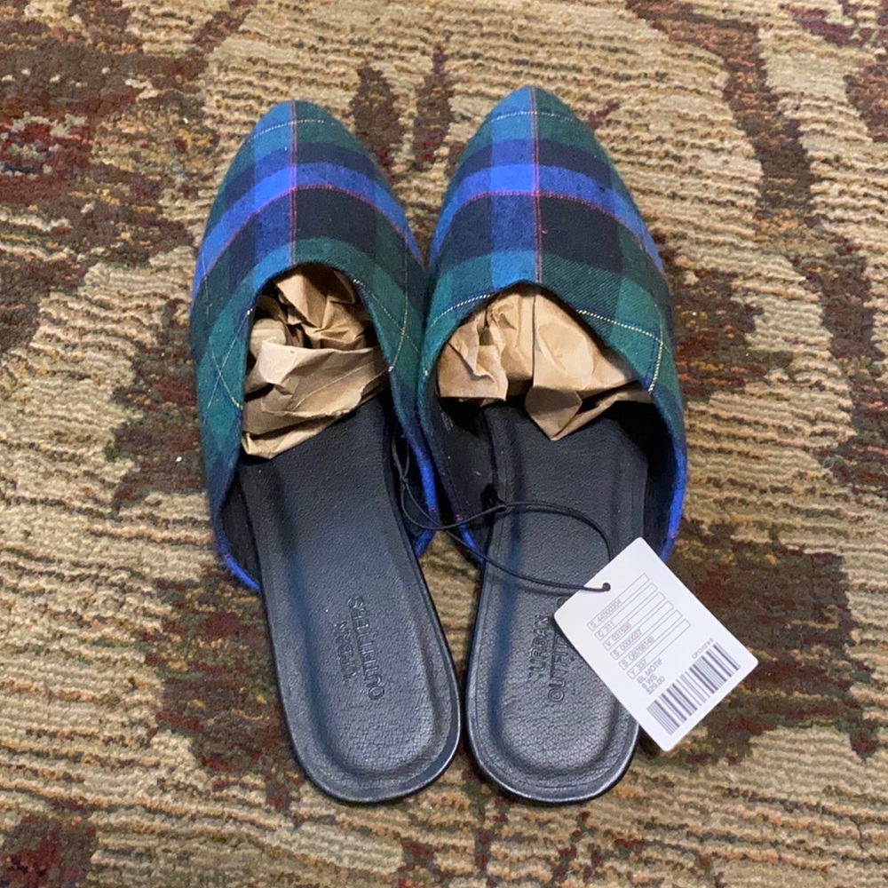 New urban outfitters, size 8, plaid mule shoe